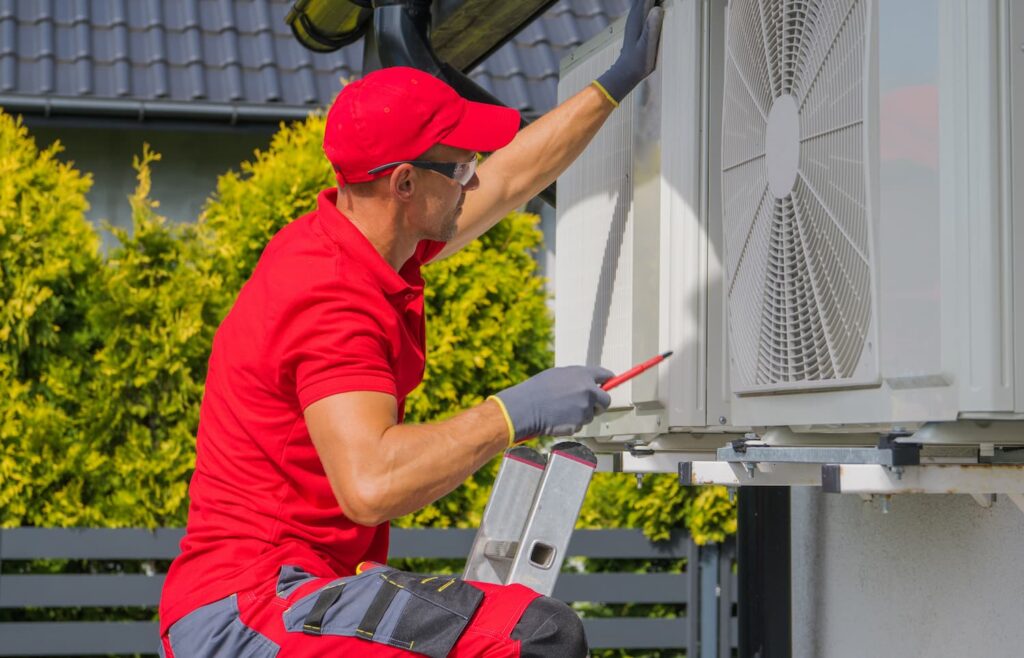 Installateur de climatisation, unité extérieur